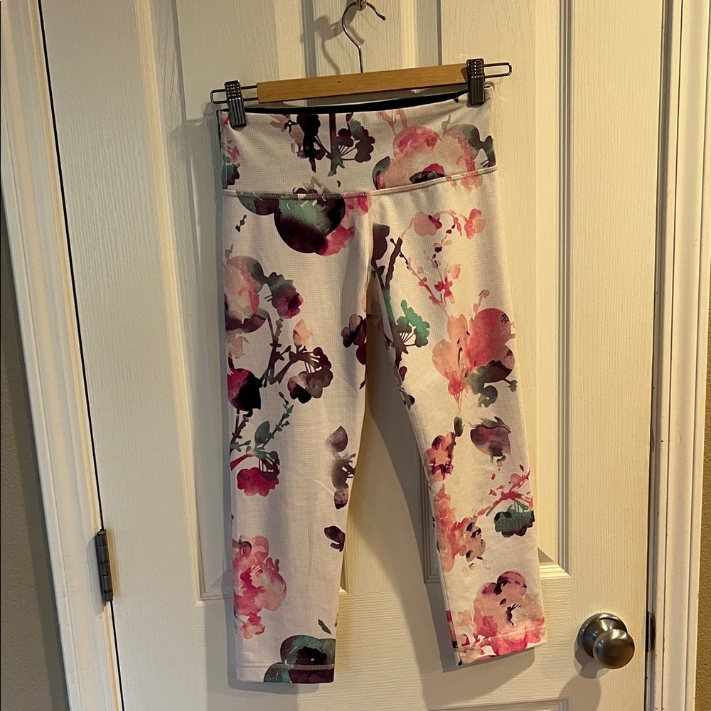 Lululemon Floral Capri Leggings